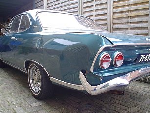 opelcrash1_thumb.jpg (25385 bytes)